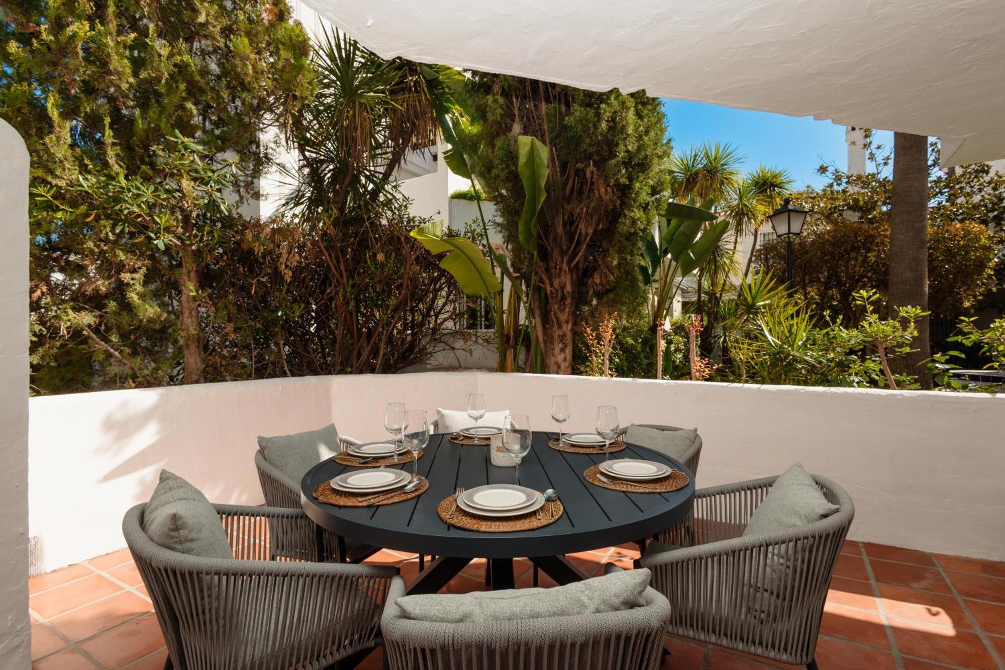 In Near Golf And Apartment *